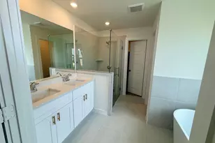 3202 Emerald Hills Dr, Angleton, TX 77515 - Photo 6