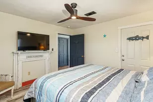 4702 Bayou Ln, Hitchcock, TX 77563 - Photo 26
