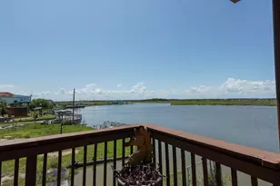 4702 Bayou Ln, Hitchcock, TX 77563 - Photo 34