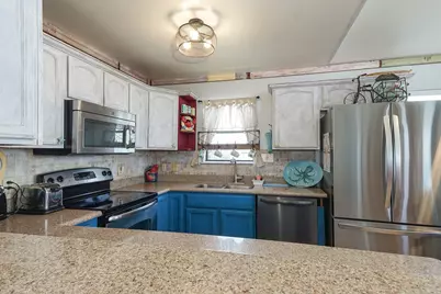 4702 Bayou Lane, Hitchcock, TX 77563 - Photo 10