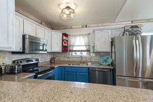 4702 Bayou Ln, Hitchcock, TX 77563 - Photo 10