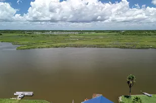 4702 Bayou Ln, Hitchcock, TX 77563 - Photo 6