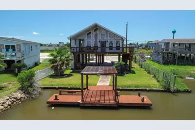 4702 Bayou Lane, Hitchcock, TX 77563 - Photo 2
