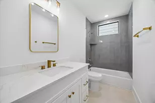 1325 W 22nd St, Houston, TX 77008 - Photo 26