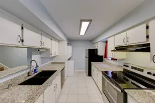 18800 Egret Bay Blvd, Webster, TX 77058 - Photo 10