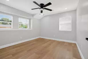 3302 Ann Arbor Dr, Houston, TX 77063 - Photo 34