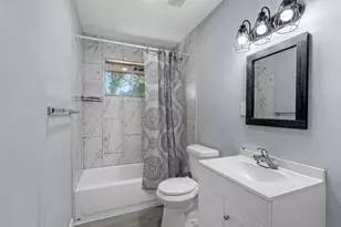 4431 Oak Shadows Dr, Houston, TX 77091 - Photo 8
