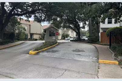 2100 Tanglewilde Street #743, Houston, TX 77063 - Photo 2