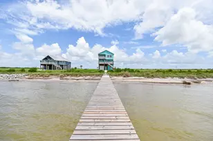 3125 Bay Rdg Dr, Palacios, TX 77465 - Photo 2