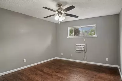4811 Oakland Street #9, Houston, TX 77023 - Photo 10