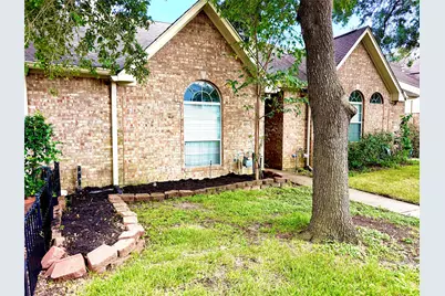 4707 Cashel Circle #C, Houston, TX 77069 - Photo 2