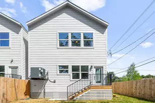 2303 Staples St, Houston, TX 77026 - Photo 26