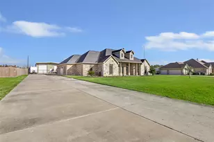 4603 Pineloch Bayou Dr, Baytown, TX 77523 - Photo 2