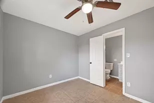 11927 Flushing Meadows Dr, Houston, TX 77089 - Photo 16