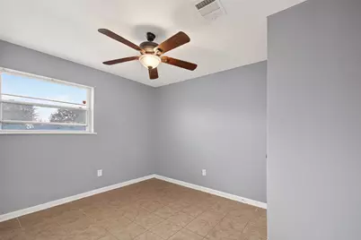 11927 Flushing Meadows Drive, Houston, TX 77089 - Photo 20