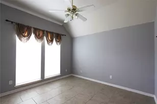 10926 Great Hawk Ln, Houston, TX 77075 - Photo 8