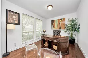 2910 Silhouette Bay, Pearland, TX 77584 - Photo 2