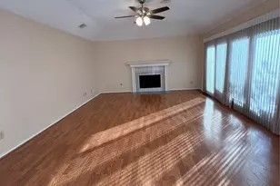 4027 Summit Valley Dr, Houston, TX 77082 - Photo 6
