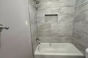 4027 Summit Valley Dr, Houston, TX 77082 - Photo 14