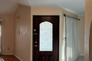 4027 Summit Valley Dr, Houston, TX 77082 - Photo 4