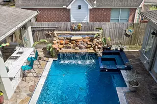 5920 Ruby Dr, Pearland, TX 77581 - Photo 2