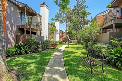 1201 Bering Drive #27, Houston, TX 77057 - Photo 2