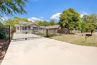 8709 Knox Street, Houston, TX 77088 - Photo 1