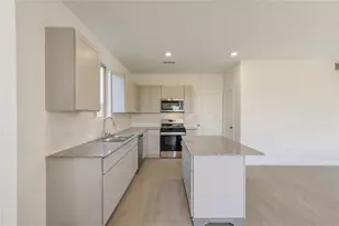 16132 Sepia Manor St, Conroe, TX 77378 - Photo 10