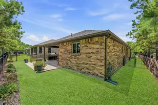 201 Flaxen Chestnut, The Woodlands, TX 77382 - Photo 32