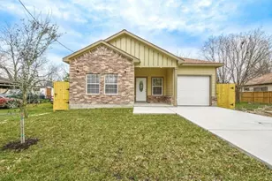 7941 Sparta St, Houston, TX 77028 - Photo 4