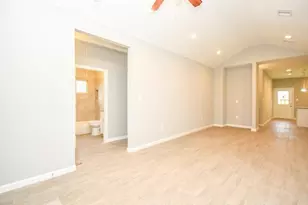 7941 Sparta St, Houston, TX 77028 - Photo 6