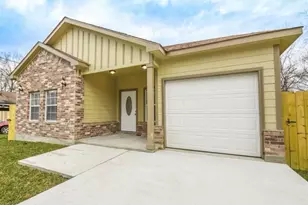 7941 Sparta St, Houston, TX 77028 - Photo 2