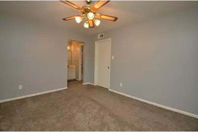 10018 Knoboak Drive #13, Houston, TX 77080 - Photo 8