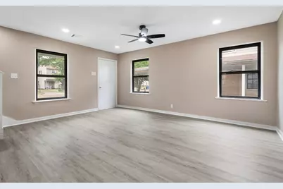 1225 3rd Avenue N, Texas City, TX 77590 - Photo 4