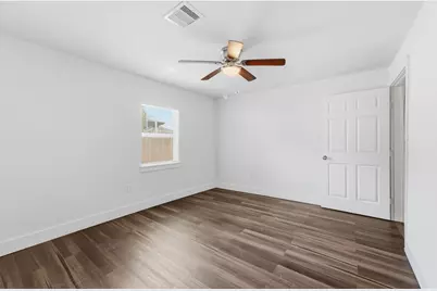 2281 Des Jardines Street, Houston, TX 77023 - Photo 12