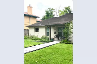 4715 Laurel Street, Bellaire, TX 77401 - Photo 2