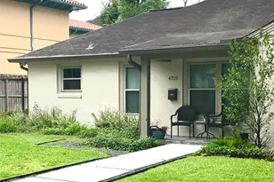 4715 Laurel St, Bellaire, TX 77401 - Photo 2