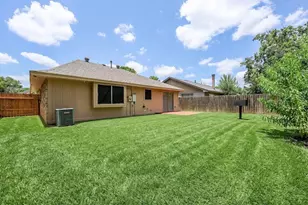 16923 Enchanted Cir W, Sugar Land, TX 77498 - Photo 20