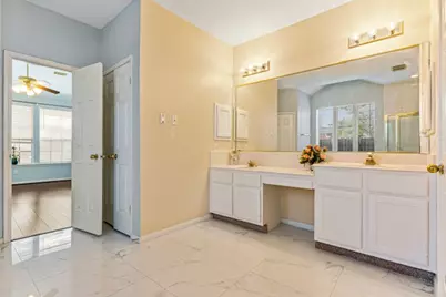 6419 Sutter Park Lane, Houston, TX 77066 - Photo 12