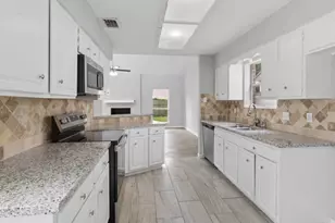3807 Saratoga Dr, Houston, TX 77088 - Photo 12
