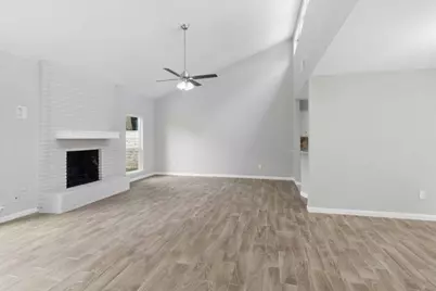 3807 Saratoga Drive, Houston, TX 77088 - Photo 10