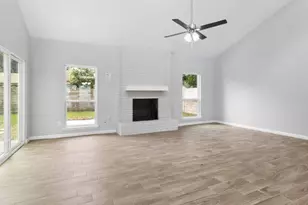 3807 Saratoga Dr, Houston, TX 77088 - Photo 8