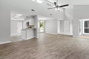 3807 Saratoga Dr, Houston, TX 77088 - Photo 6
