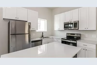 7806 Clearview Street, Houston, TX 77033 - Photo 4