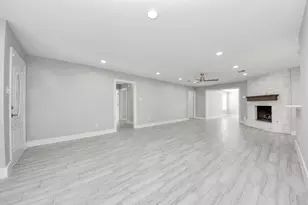 11214 Sagehaven Dr, Houston, TX 77089 - Photo 10