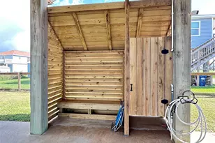 753 Bluewater Hwy, Surfside Beach, TX 77541 - Photo 26