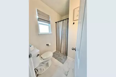 753 Bluewater Highway, Surfside Beach, TX 77541 - Photo 16