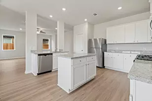 8914 Ice Quartz Dr, Iowa Colony, TX 77583 - Photo 6