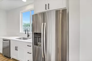 229 Willard St, Houston, TX 77006 - Photo 18