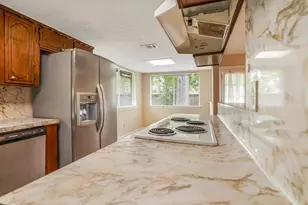 1998 Lake Creek Dr, Houston, TX 77339 - Photo 32